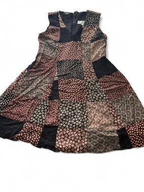 Vintage Parallel Patchwork Floral Sleeveless Dress in Black & Brown